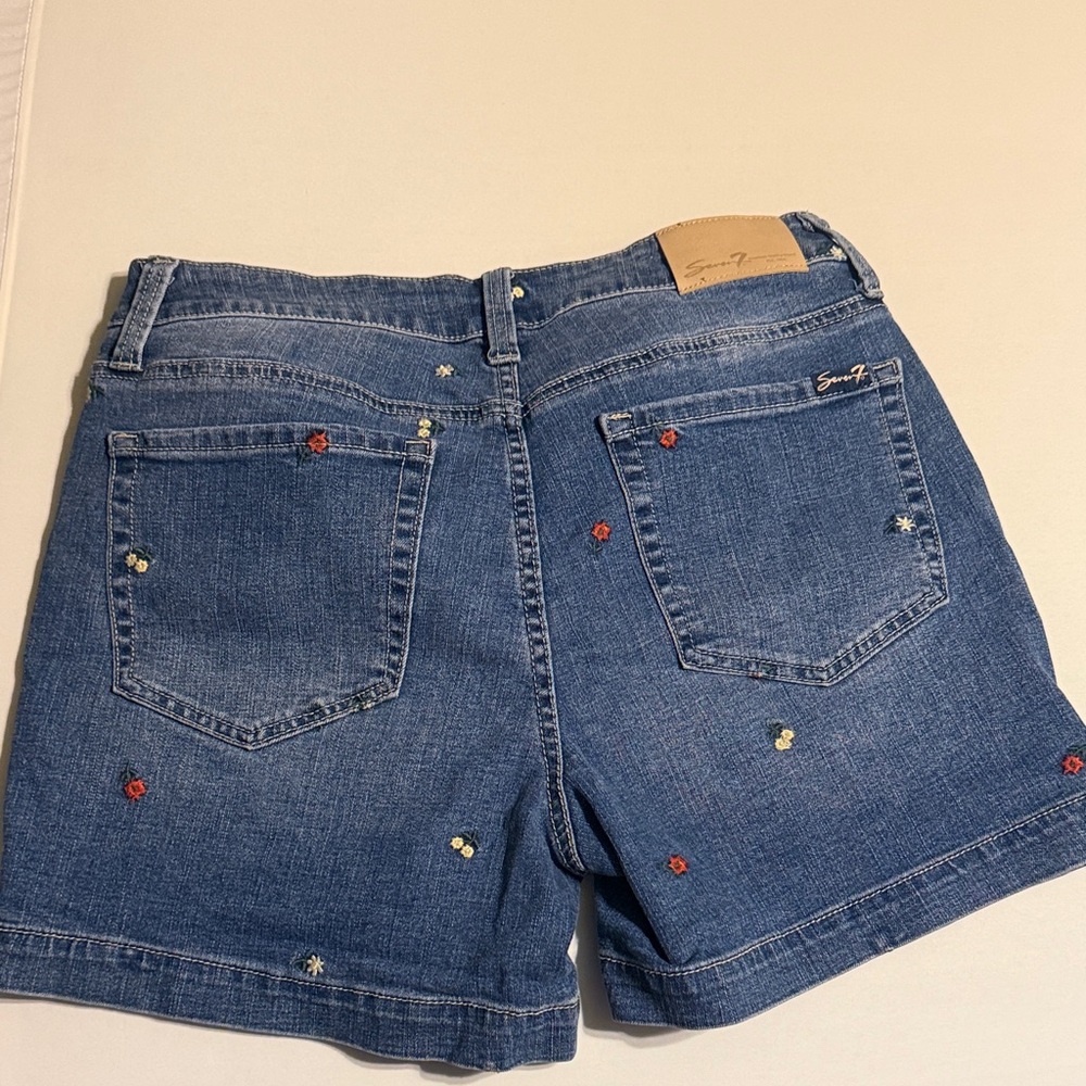 Seven7 Blue Jean Shorts with Floral Embroidery - Picture 3 of 3